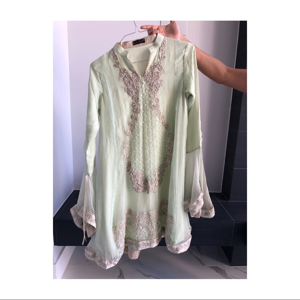 Pretty girly Pakistani outfit!